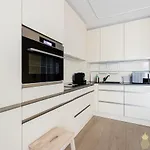 Pineapple - Zwinger Ix - 80qm - 1x Free Parking *
