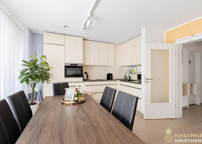 Pineapple - Zwinger Ix - 80qm - 1x Free Parking